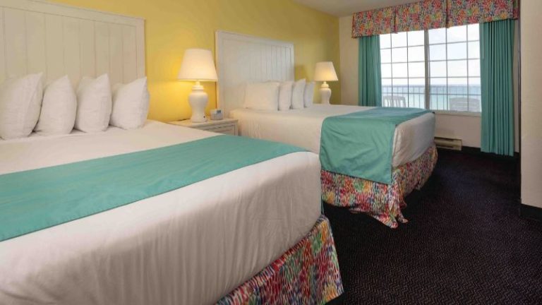Breakers Resort – Lakeside, Saint Ignace, Michigan