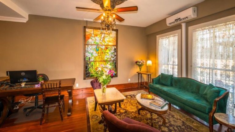Carriage Way Inn Bed & Breakfast