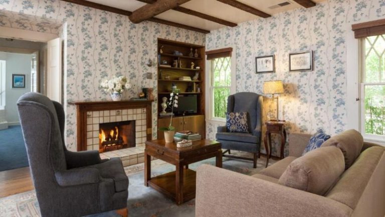 Cheshire Cat Inn & Cottages