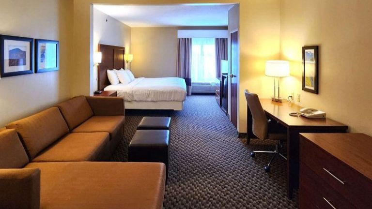 Comfort Inn & Suites