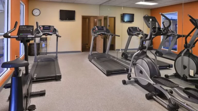 Comfort Inn & Suites Fayetteville – University Area