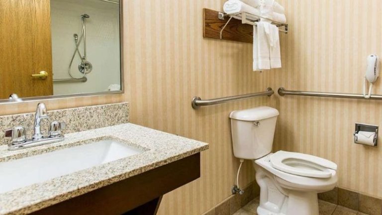 Comfort Inn Warrensburg Station