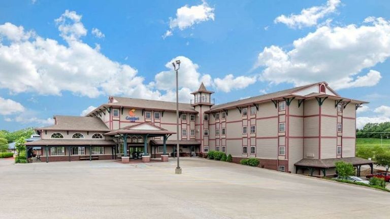 Comfort Inn Warrensburg Station
