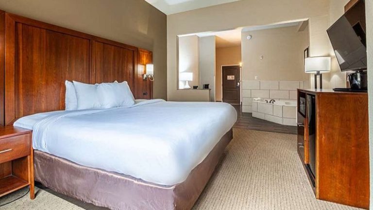 Comfort Suites Morrow- Atlanta South
