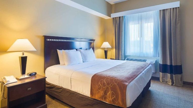 Comfort Suites Beachside