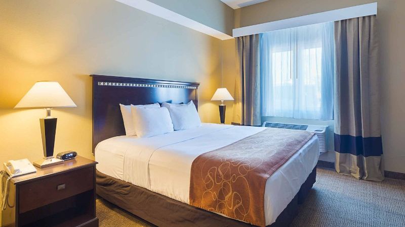 Comfort Suites Beachside, photo 2