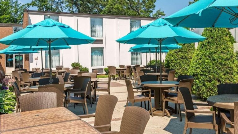 Country Inn & Suites by Radisson, Traverse City, MI
