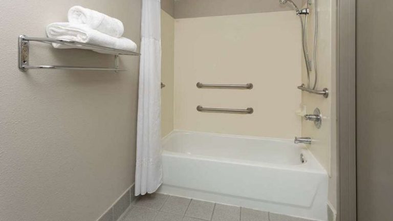 Days Inn & Suites by Wyndham Denver International Airport