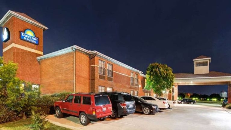 Days Inn by Wyndham Dallas Plano