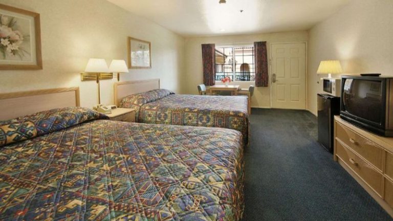 Days Inn by Wyndham Riverside Tyler Mall