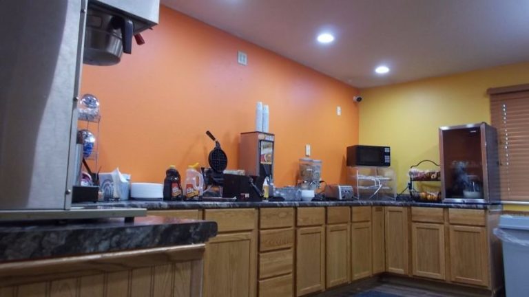 Days Inn by Wyndham West-Eau Claire