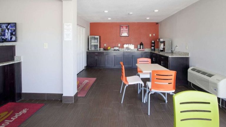 Econo Lodge Norfolk Airport