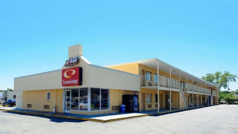 Econo Lodge Norfolk Airport