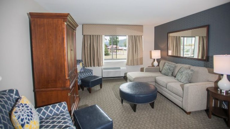 Fort William Henry Hotel