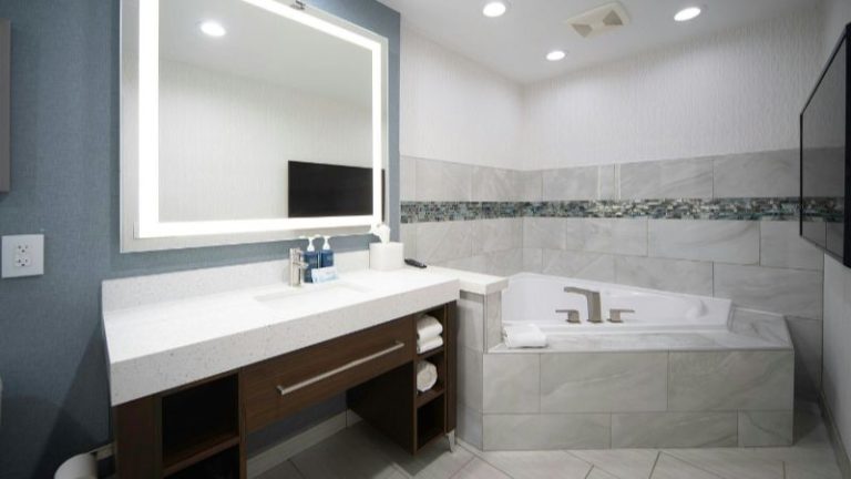 Four Points by Sheraton Fayetteville