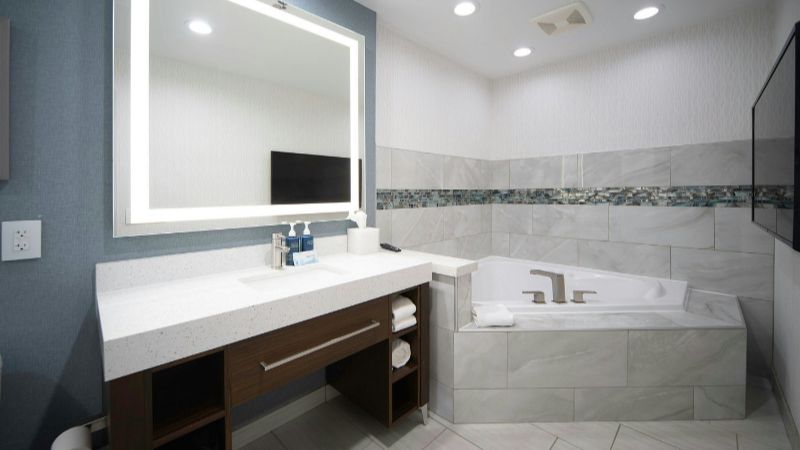 Four Points by Sheraton Fayetteville