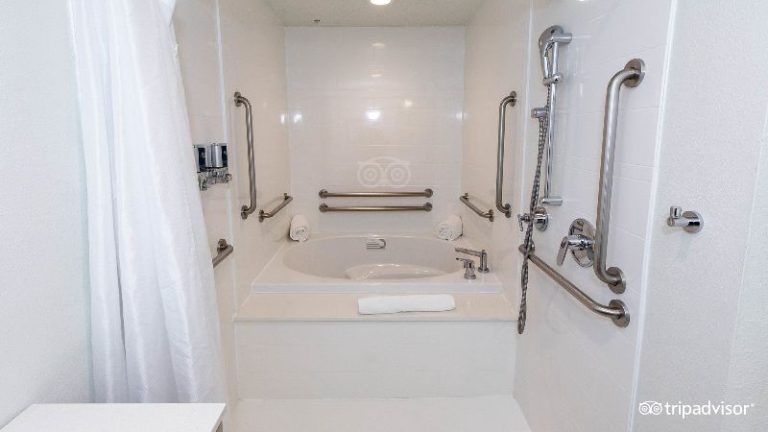 Four Points by Sheraton Jacksonville Beachfront