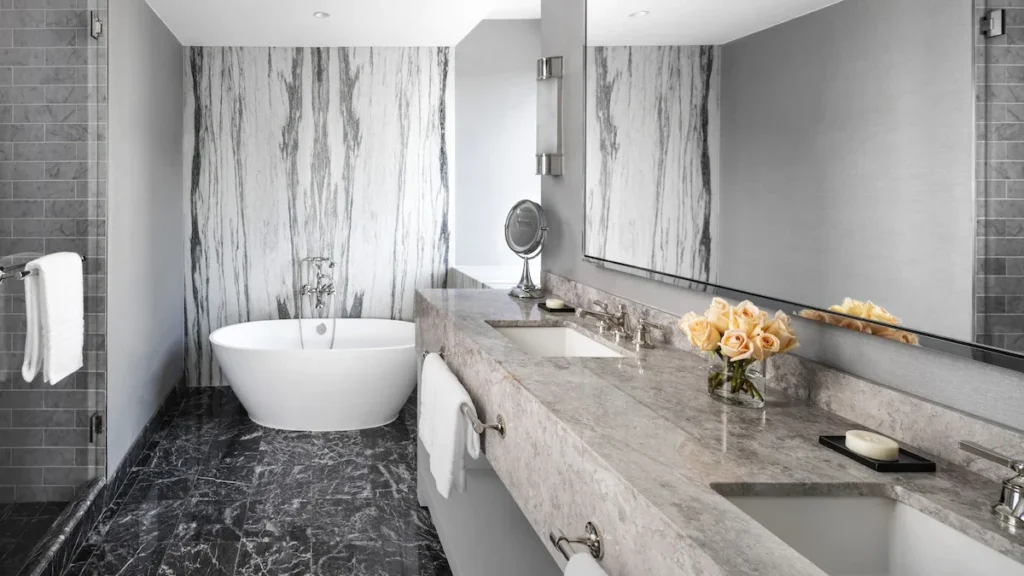 Four Seasons Hotel Atlanta, room with private jacuzzi, photo 4