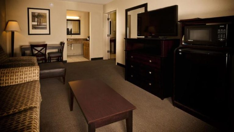Grand Texan Hotel & Convention Center