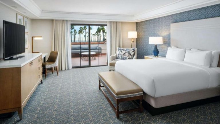 Hilton Santa Barbara Beachfront Resort