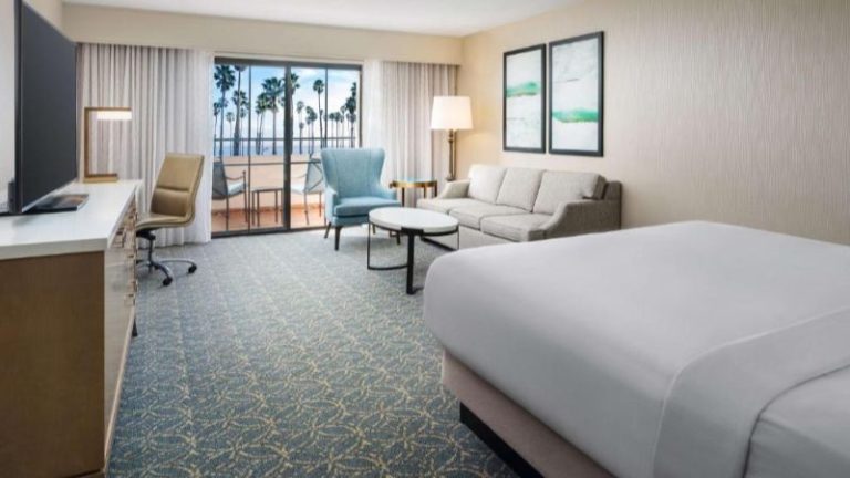 Hilton Santa Barbara Beachfront Resort