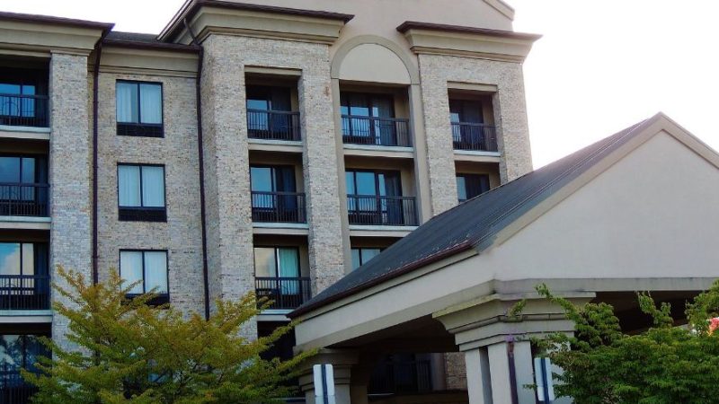 Holiday Inn Express Boone, an IHG Hotel, room with private jacuzzi, photo 7