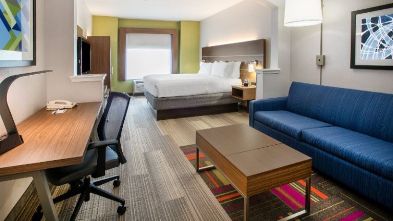 Holiday Inn Express & Suites Dallas – Grand Prairie I-20 By IHG