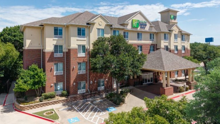 Holiday Inn Express & Suites Dallas – Grand Prairie I-20 By IHG