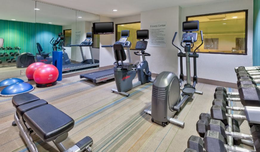 Holiday Inn Express & Suites Chesapeake, an IHG Hotel, photo 7