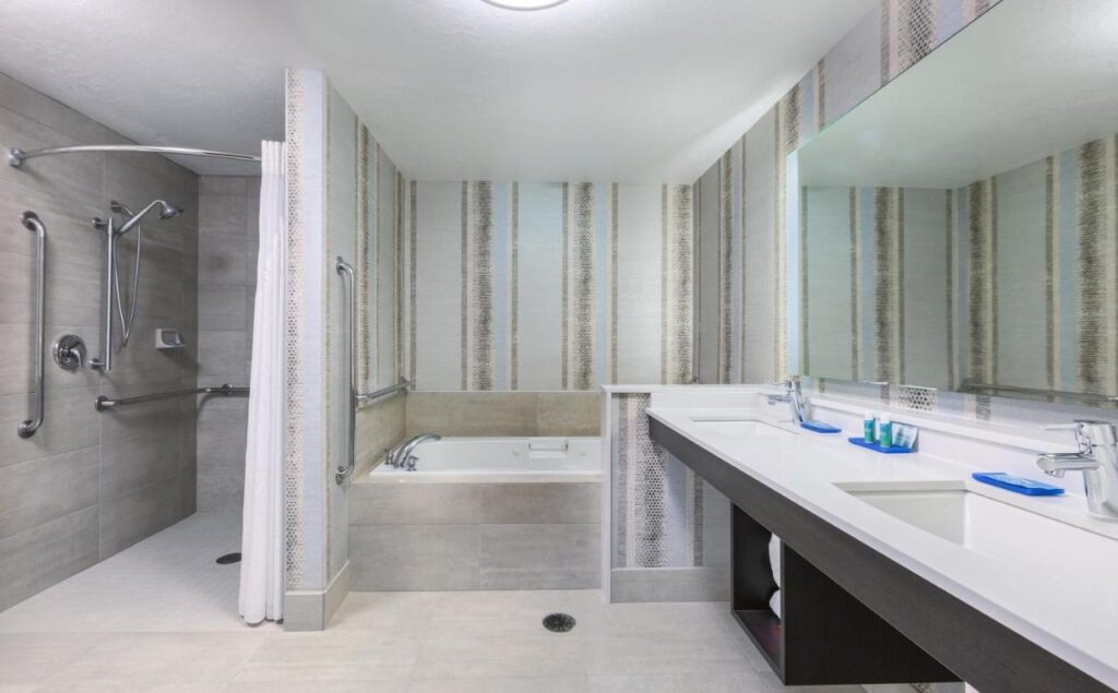Holiday Inn Express & Suites Eugene Downtown – University, an IHG Hotel