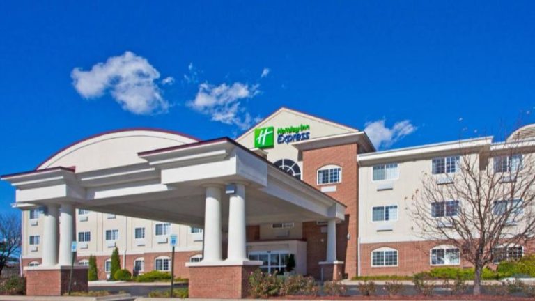Holiday Inn Express and Suites Charlotte