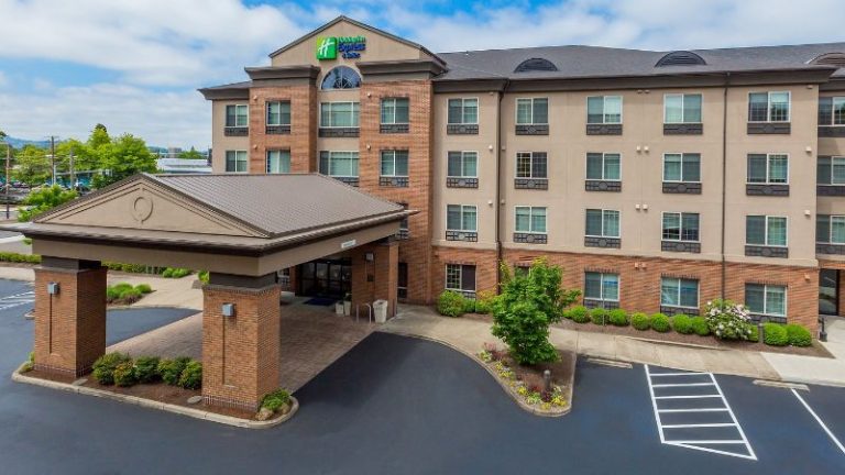 Holiday Inn Express & Suites Eugene Downtown – University, an IHG Hotel