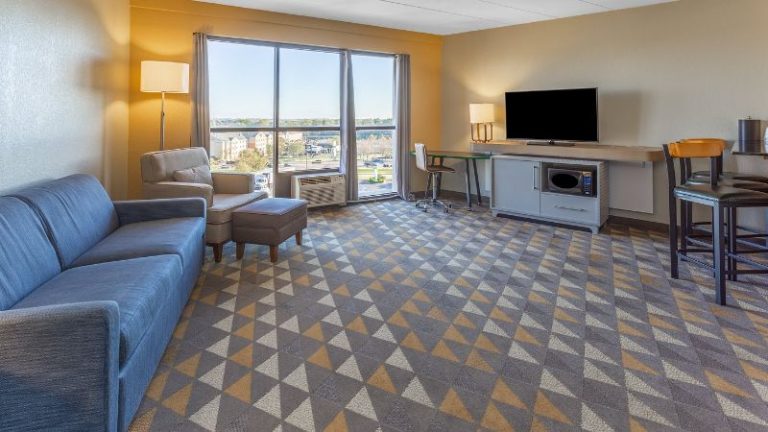 Holiday Inn Rockford(I-90&Rt 20/State St), an IHG Hotel