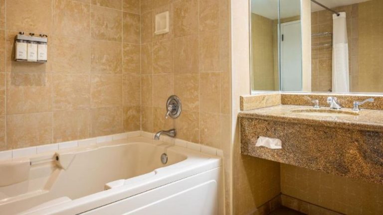 Horseshoe Bossier Casino & Hotel