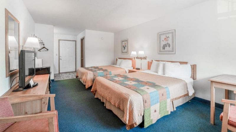 Hotel O Eureka Springs – Christ of Ozark Area, room with private jacuzzi, photo 4