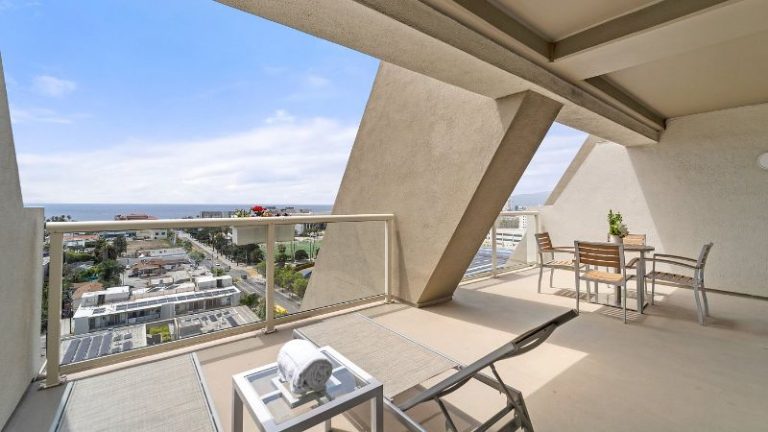 Hyatt Centric Delfina Santa Monica