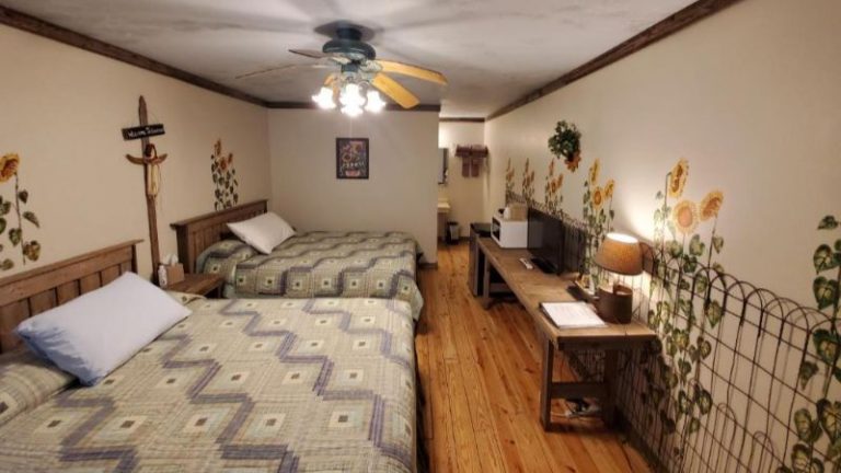 Jamesport Inn