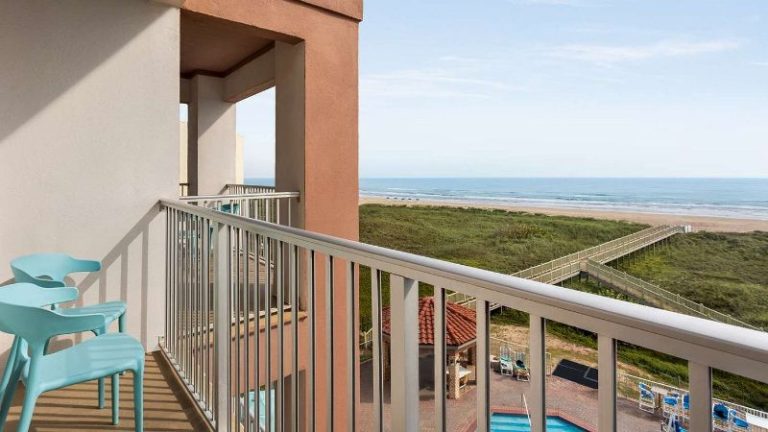 La Copa Inn Beach Hotel