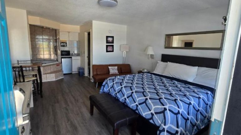 Merida Inn & Suites