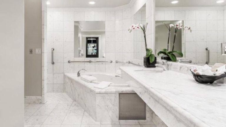 Montecito Inn