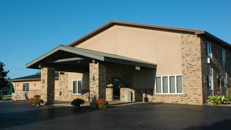 North Star Hotel Pictured Rocks, Munising, Michigan