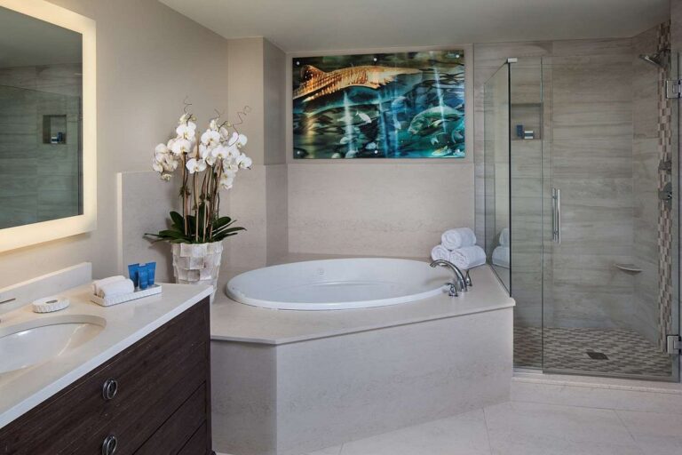 Opal Sands Resort & Spa
