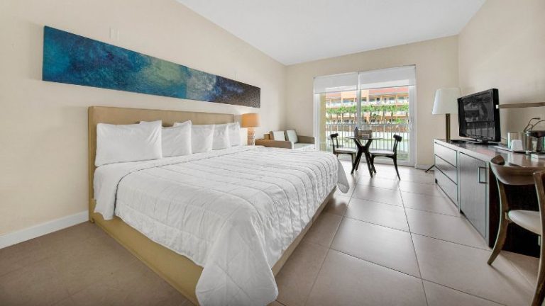 Peninsula Island Resort & Spa