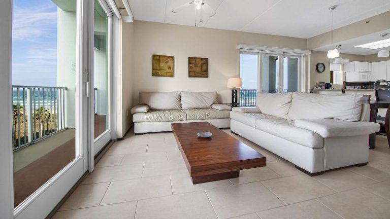 Peninsula Island Resort & Spa