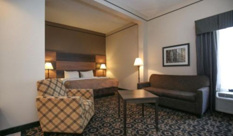 Quality Inn & Suites Boone – University Area