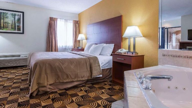 Quality Inn Sycamore – DeKalb
