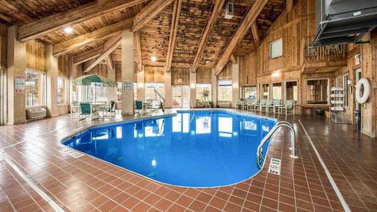 Quality Inn & Suites, Menomonie