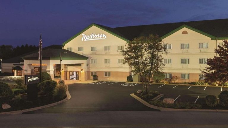 Radisson Hotel & Conference Center Rockford