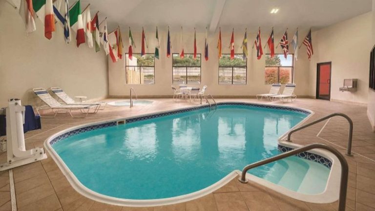 Radisson Hotel & Conference Center Rockford