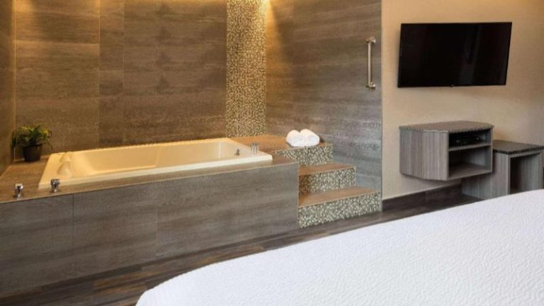 Ramada by Wyndham Bronx, New York